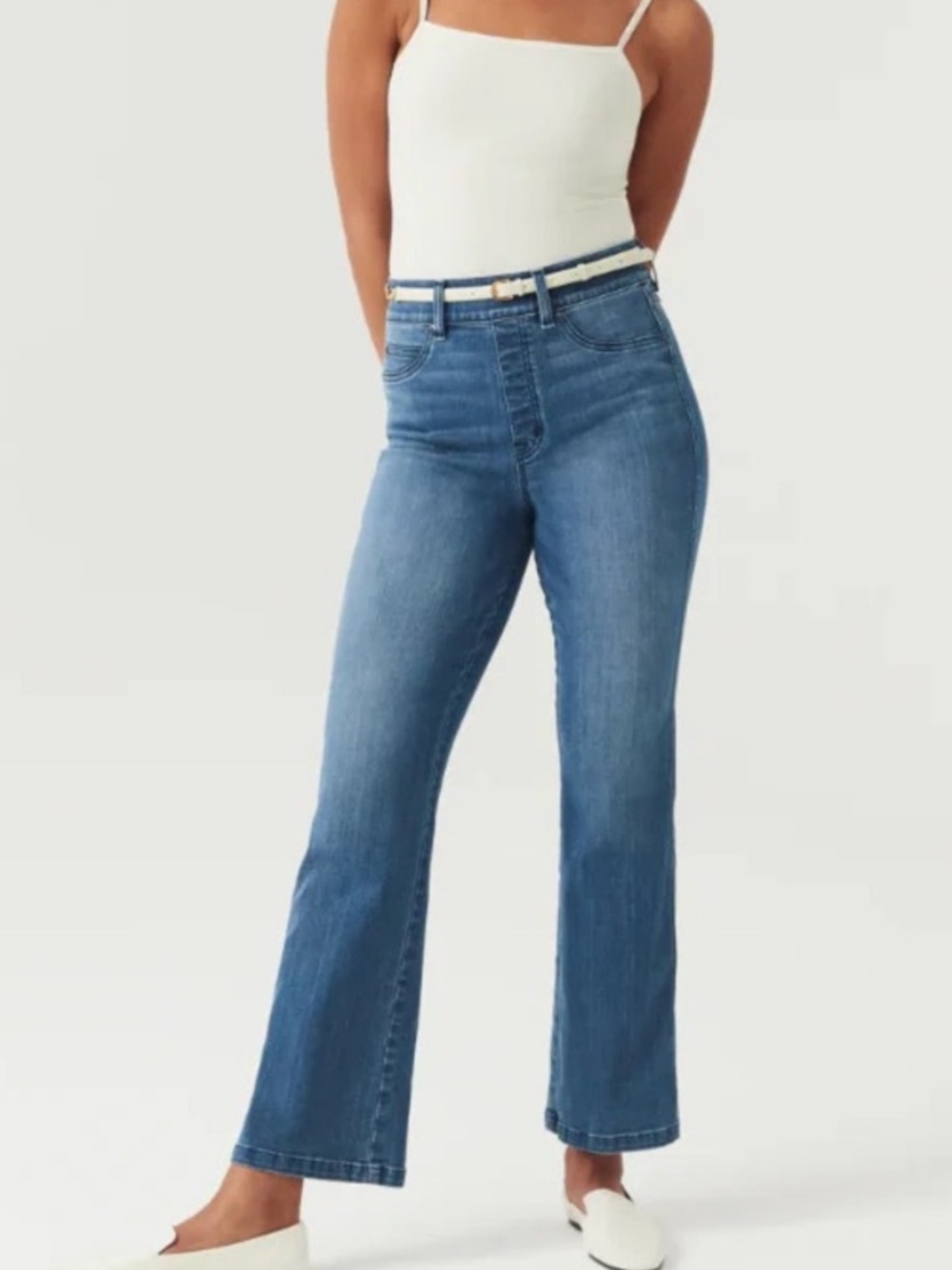 SPANX Shape EveryWear Pull On Stretch Flare Jeans in Indigo Blue Sz S